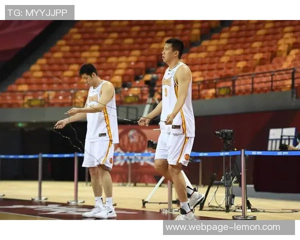 山西汾酒男篮迎战深圳队全力争胜展现团队精神与实力